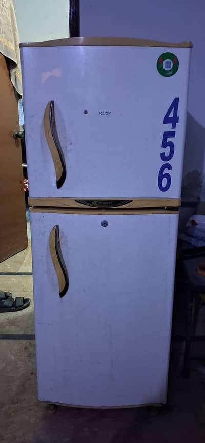 Waves WR310 fridge for sale in used condition
