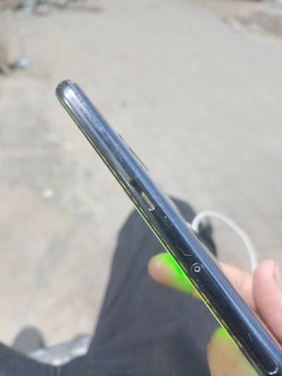 LG V40 ThinQ