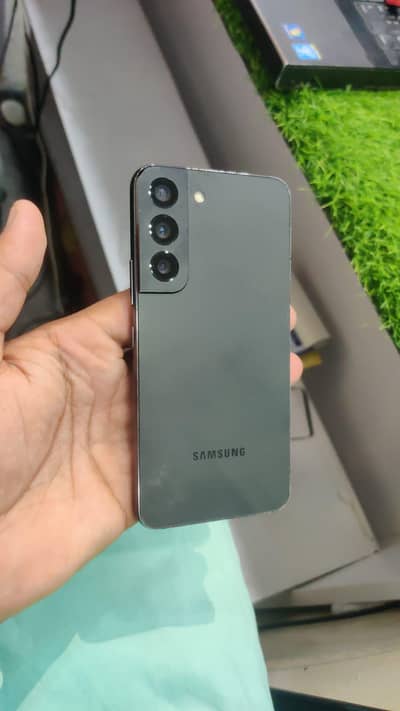 Samsung Mobile S22