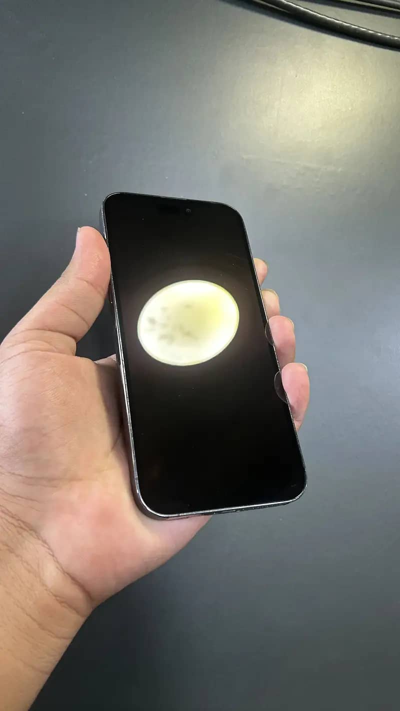 iPhone 14 PRO MAX 4