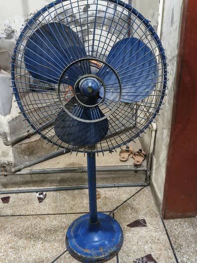 pedestal fan