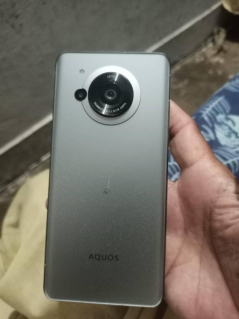 Sharp Aquos Sense7 1