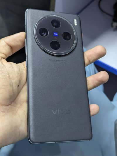 Vivo X100