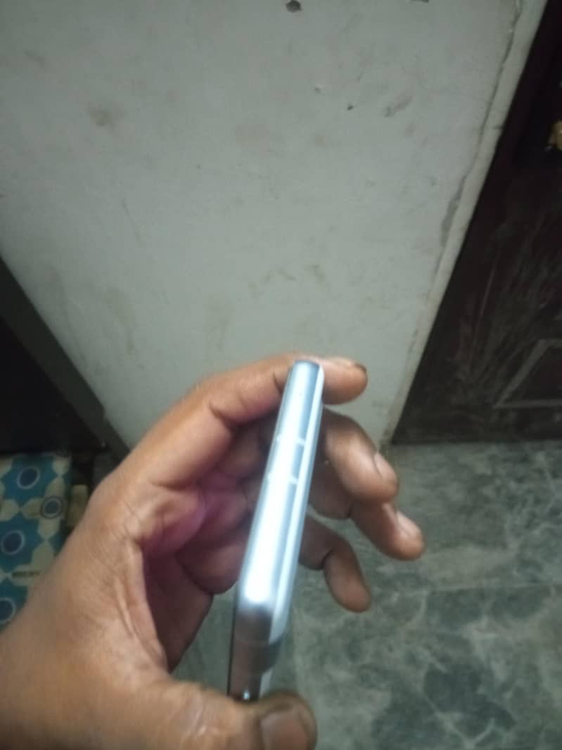 Google Pixel 7a 4