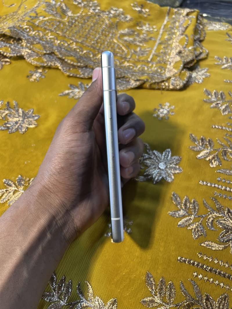 Google Pixel 7a 3