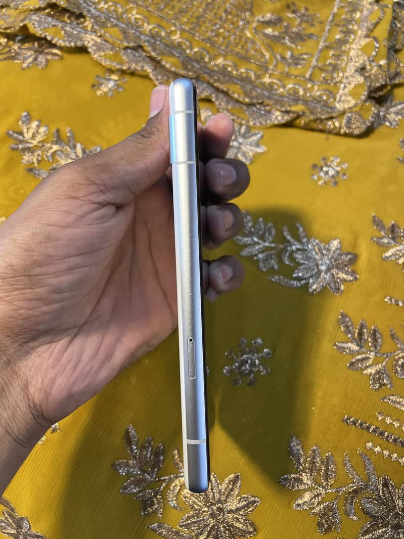 Google Pixel 7a 4