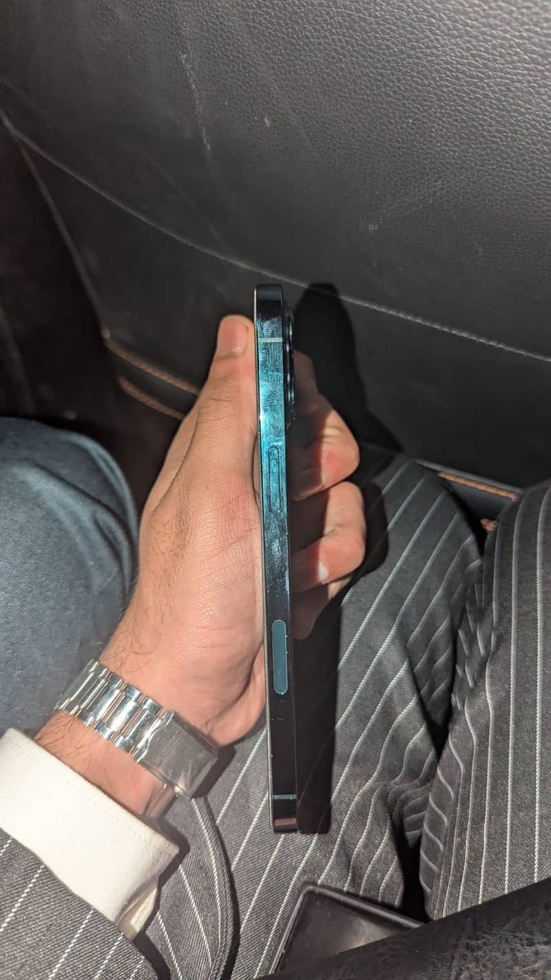 Apple iPhone 12 Pro Max 2
