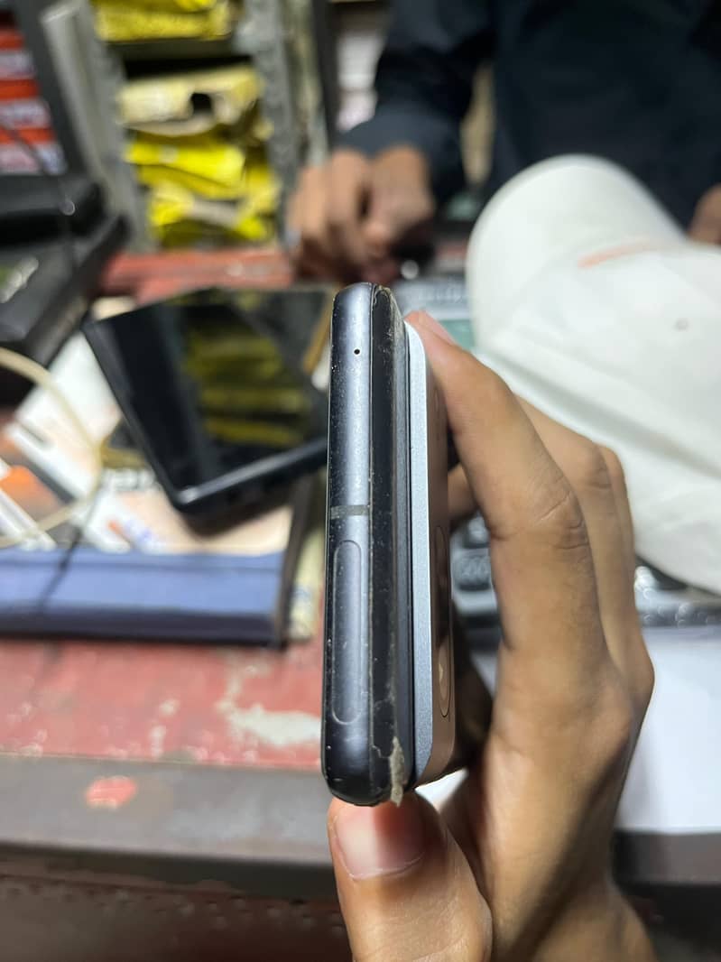 Google Pixel 7 4