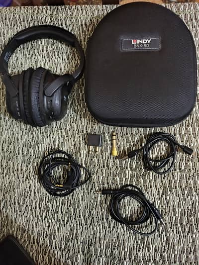 LINDY BNX-60 Wireless Headphones