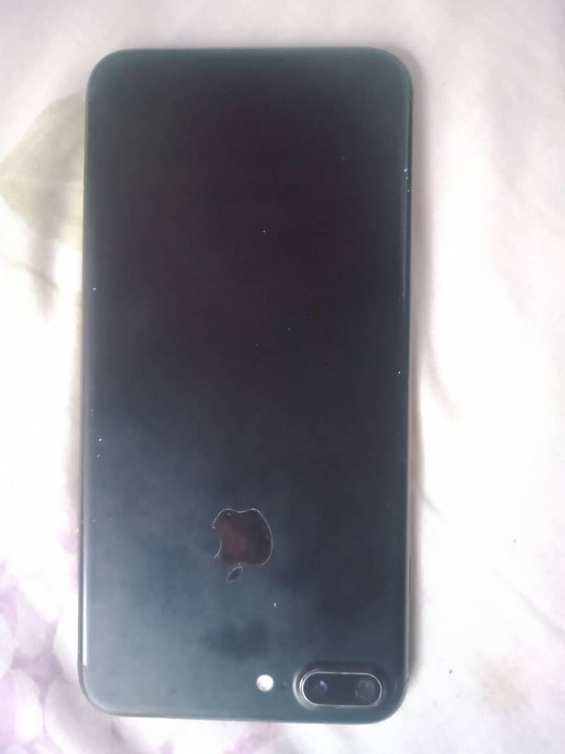Apple iPhone 7 Plus 1