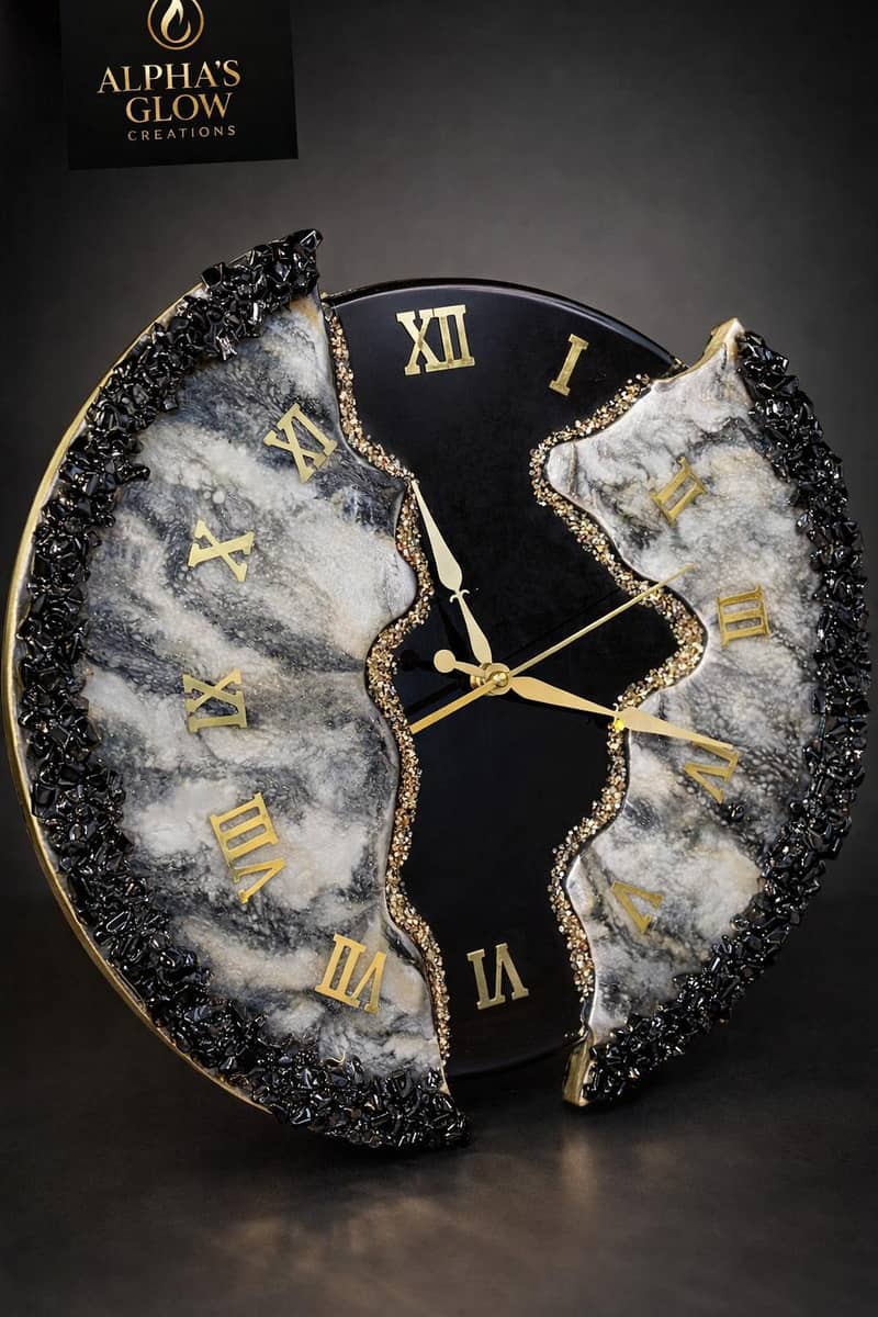 luxury clock 0