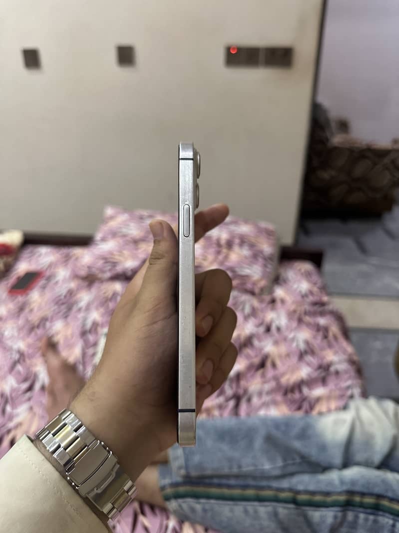 Apple iPhone 14 plus 1