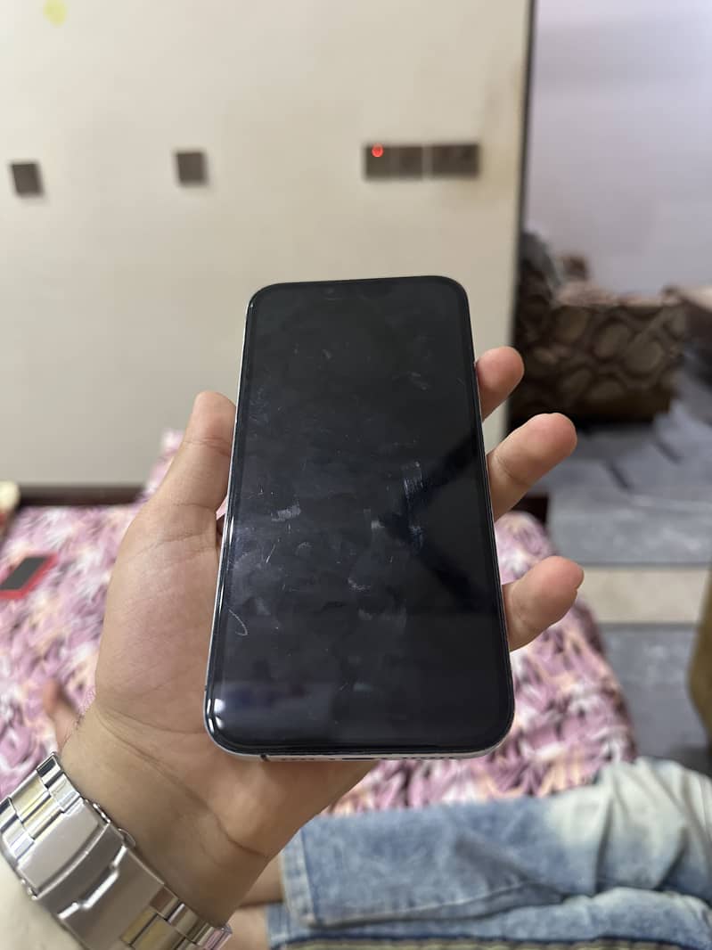 Apple iPhone 14 plus 3