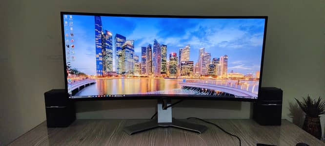 Ultra wide Curved 4K AH-IPS LED Monitor