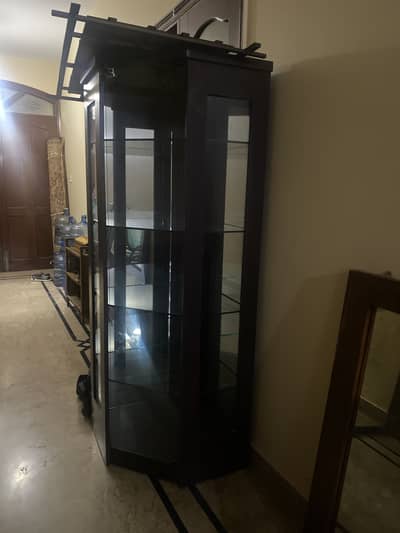 Luxury cupboard for crockery
