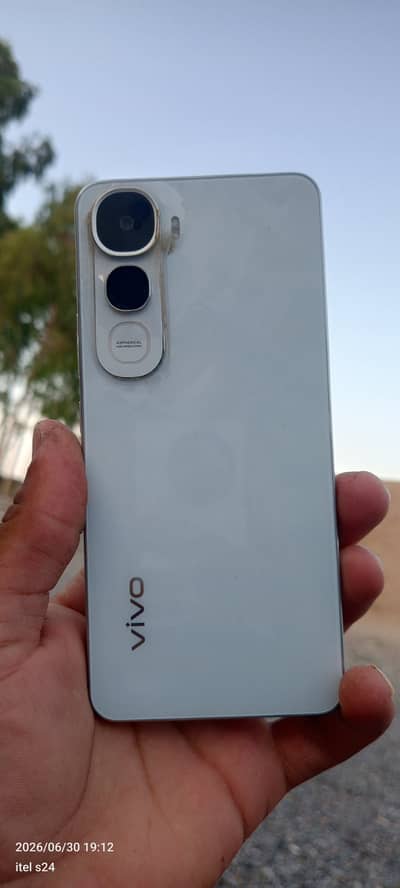 Vivo Y400