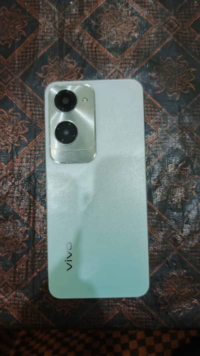 Vivo Y18