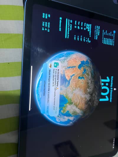 ipad 10gen condition like new with box