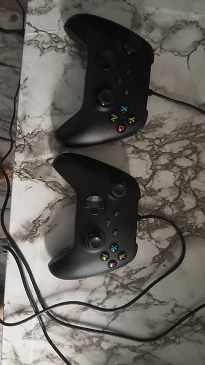 Only one week used xbox series controler (wired)