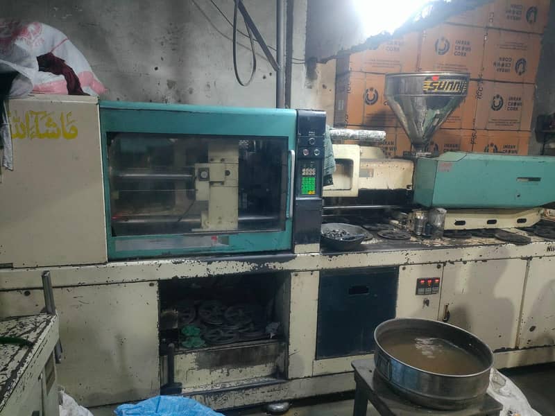 injection molding machine 0