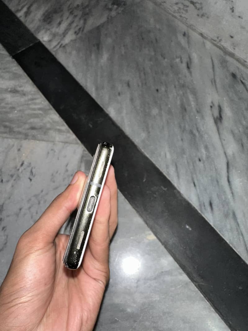 Google Pixel 6a 3