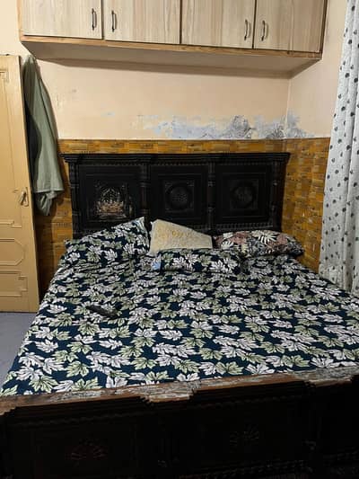 Bed and Dressing table for sale