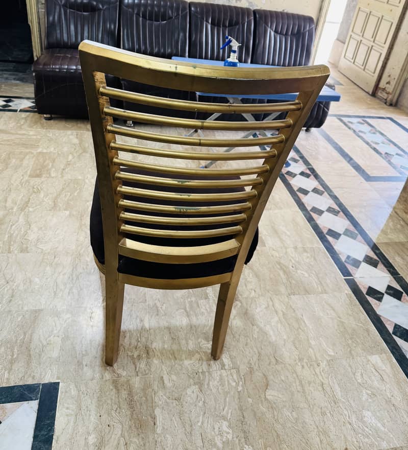 Dining table 4