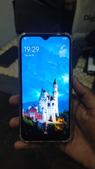Vivo y12 3/64 PATA approved + Box + charger