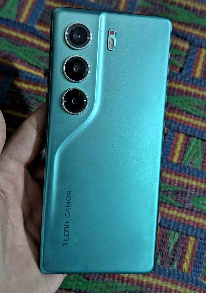 tecno camon 40. 6