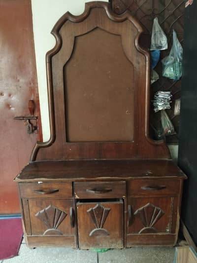 Classic Wooden Dressing Table