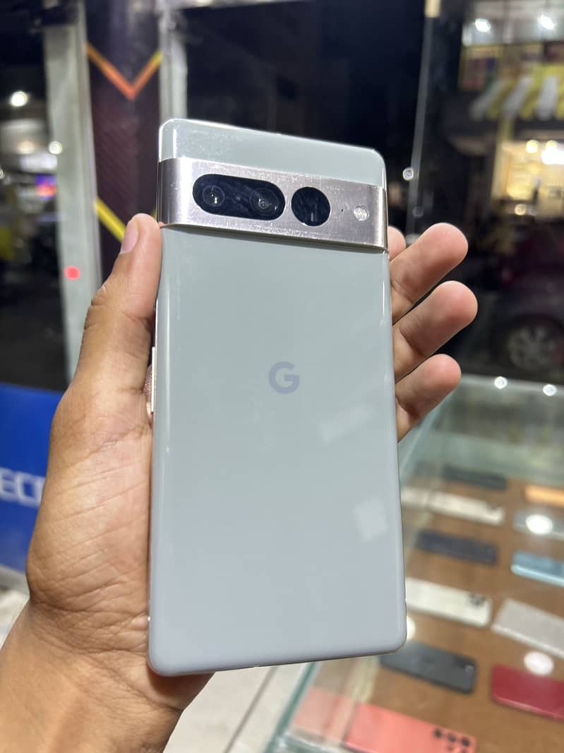 Google Pixel 7 Pro 2