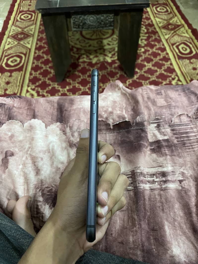 Apple iPhone 8 Plus 2