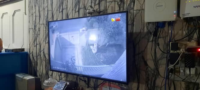 40 inch LED screen 1920x1080