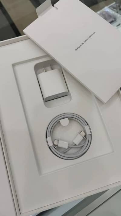 iPad pro M2 256gb Full box