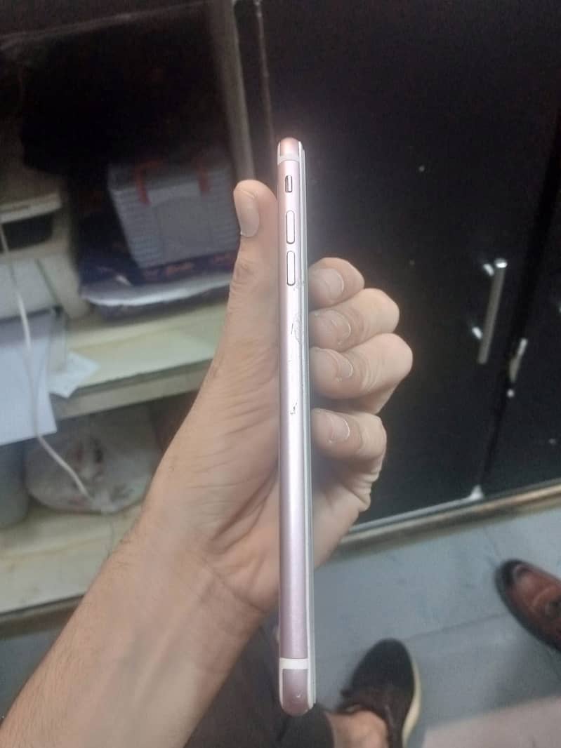 Apple iPhone 7 Plus 2