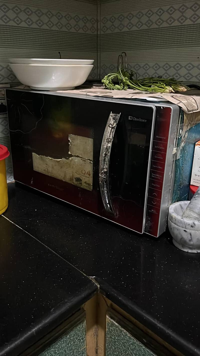 Dawlance microwave 1