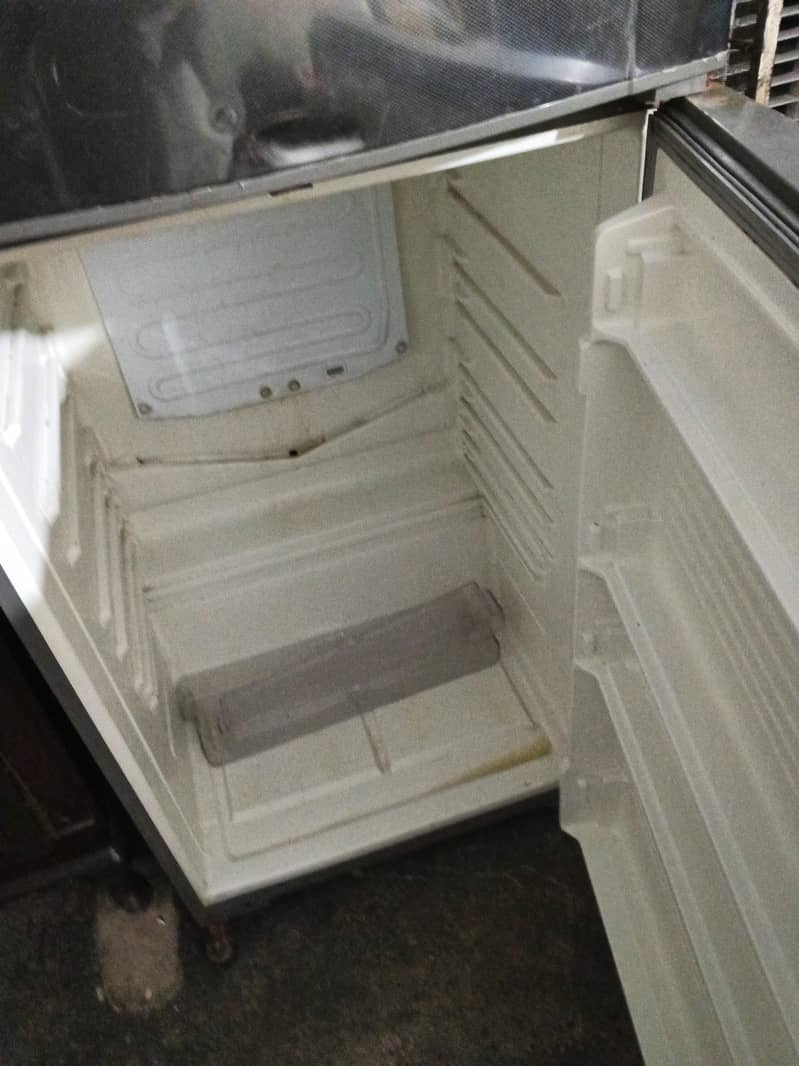 fridge 0