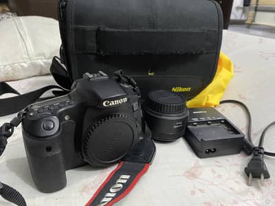 Canon EOS 60D + Canon 50mm f/1.8 STM complete Box pack with 10/10 cond