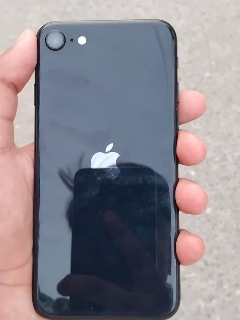 Apple iPhone SE 3 1