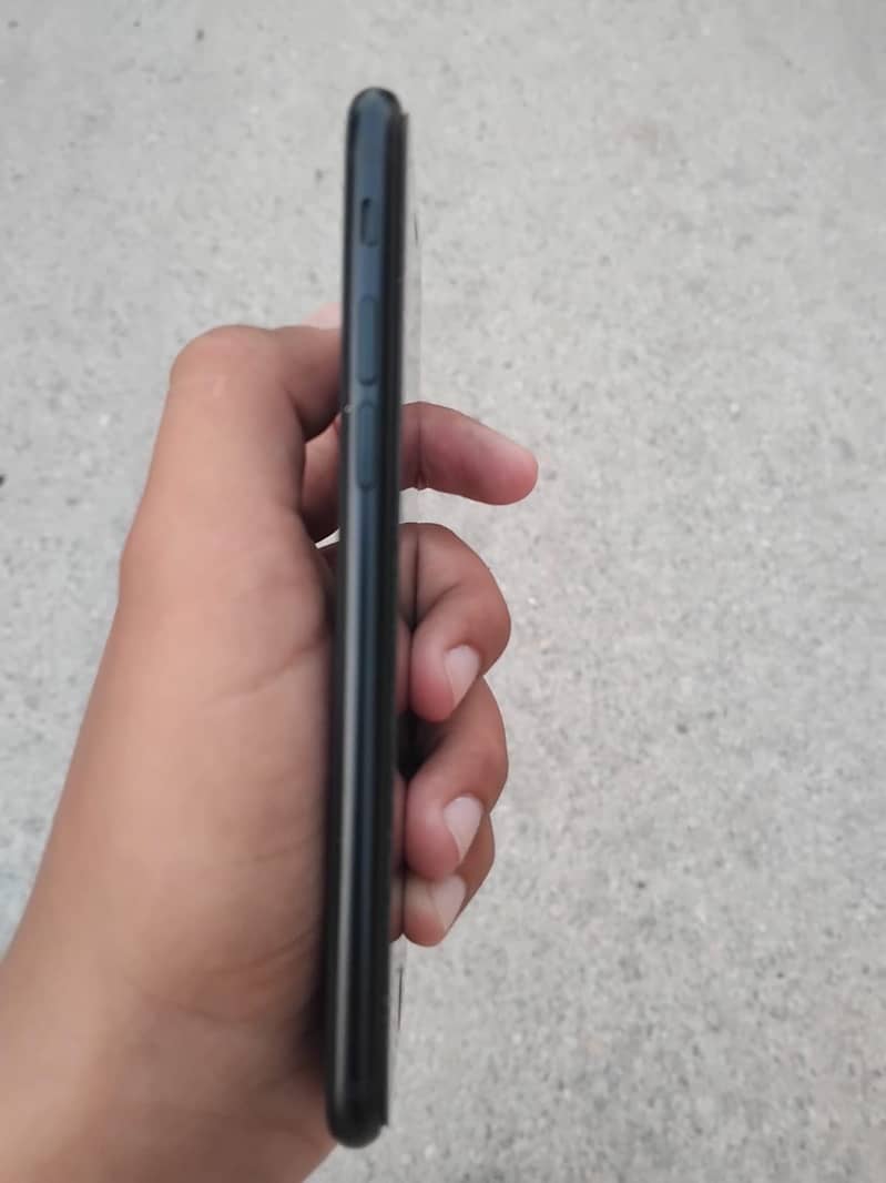 Apple iPhone SE 3 2