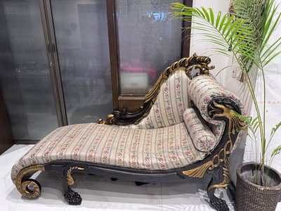 It’s a couch and this is made from chinnot negotiable price