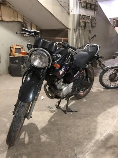 YBR 125g