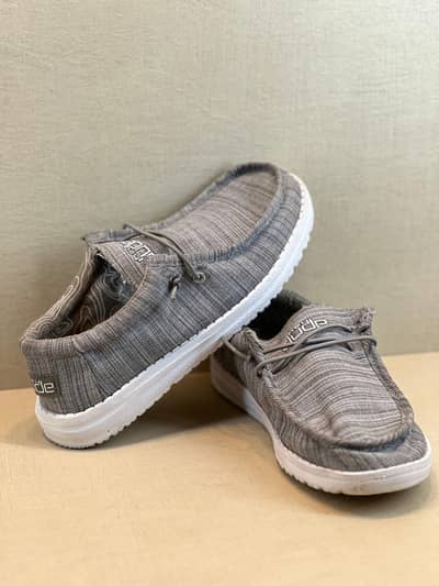 Hey dude eu 34 kids size