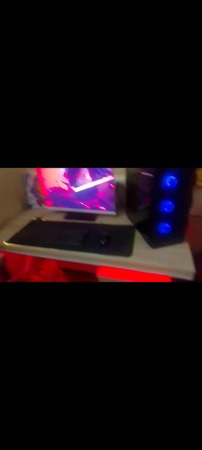 custom PC only 1 month used