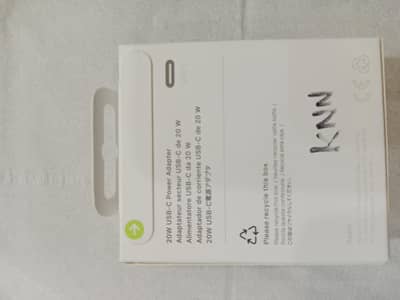 C-type best charging adapter for iphones.