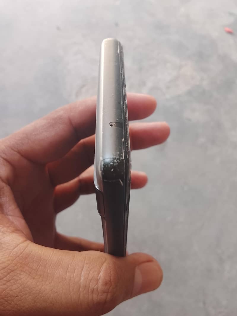 Google Pixel 6a 4