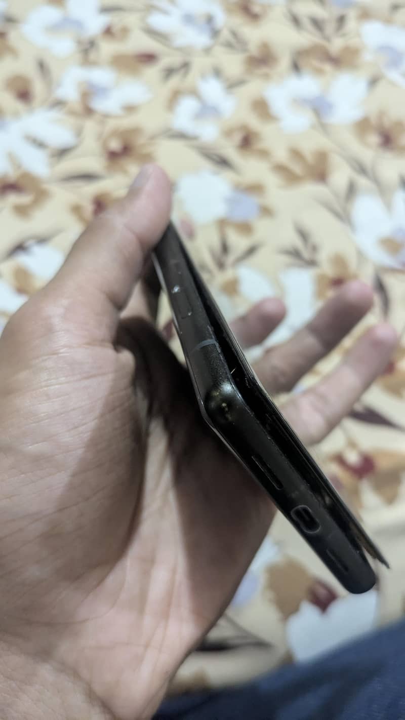 Google Pixel 6 4