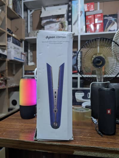 Dyson Hs03 cordless straightener complete Accessories with box