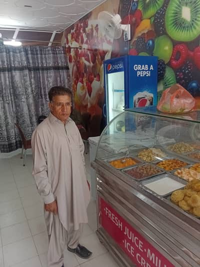 Juice and chaat corner up for at very hot location