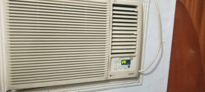 LG Gold Wing 1.5 Ton Window AC